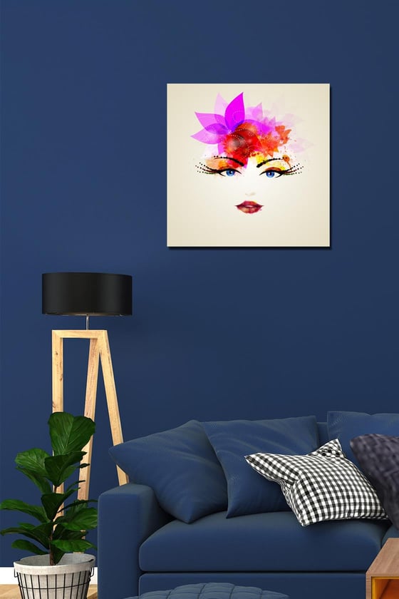 Tek parça renkli kadın portre tablosu