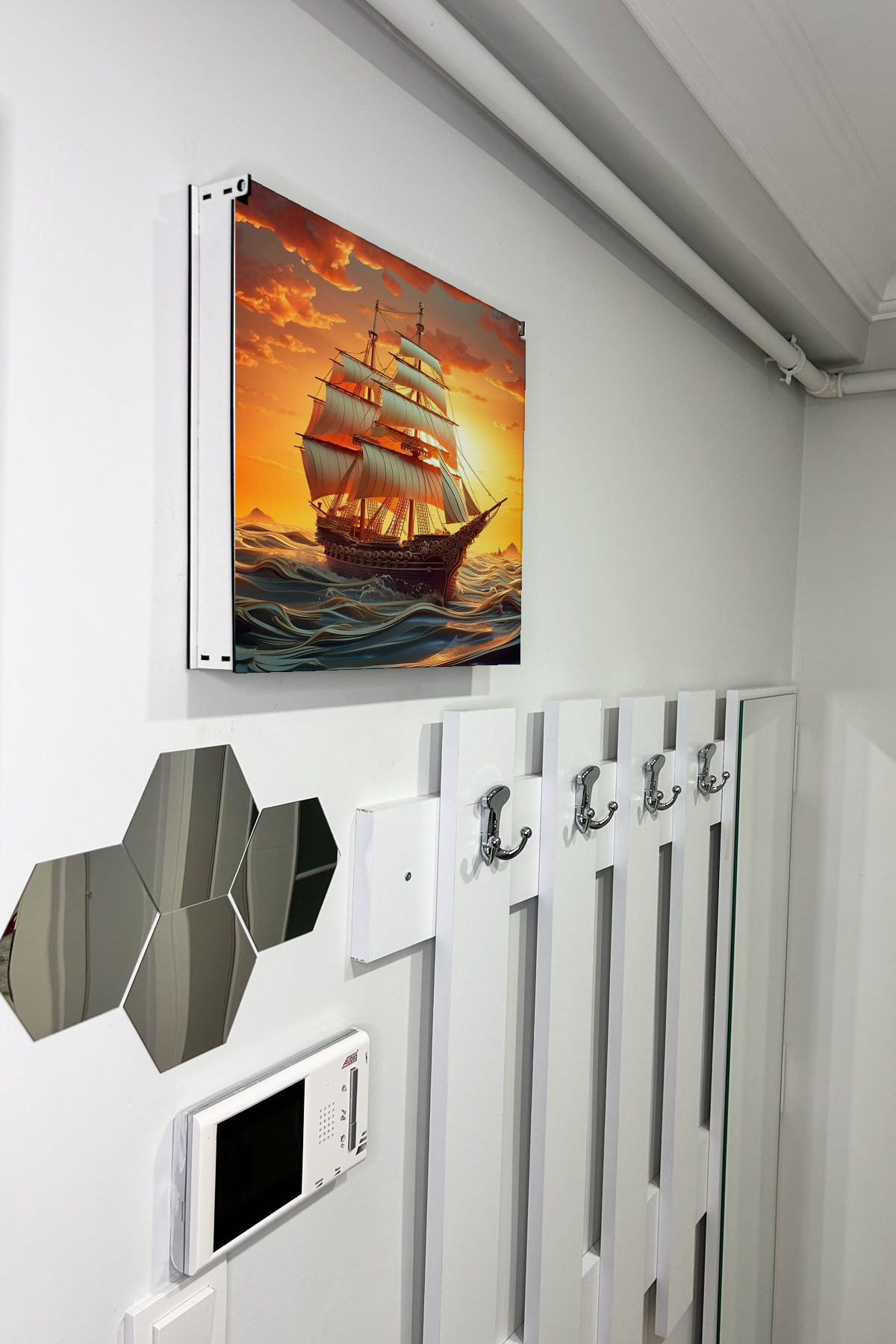 Gün Batımı Ve Yelkenli Gemi Temalı Ahşap Sigorta Saklama Kutusu