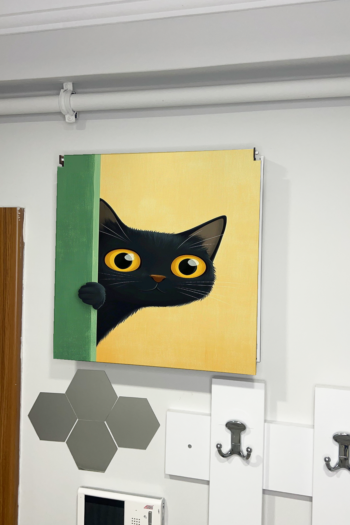 Şaşkın Siyah Kedi Temalı Ahşap Sigorta Saklama Kutusu