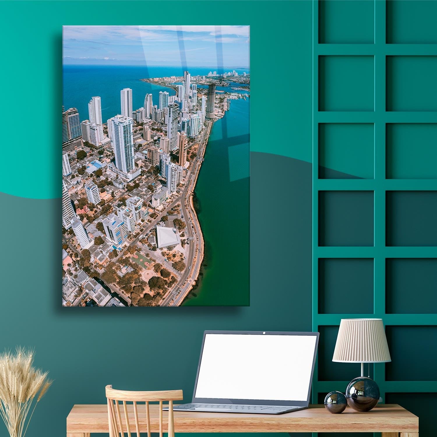 Şehir Ve Deniz Temalı Cam Tablo