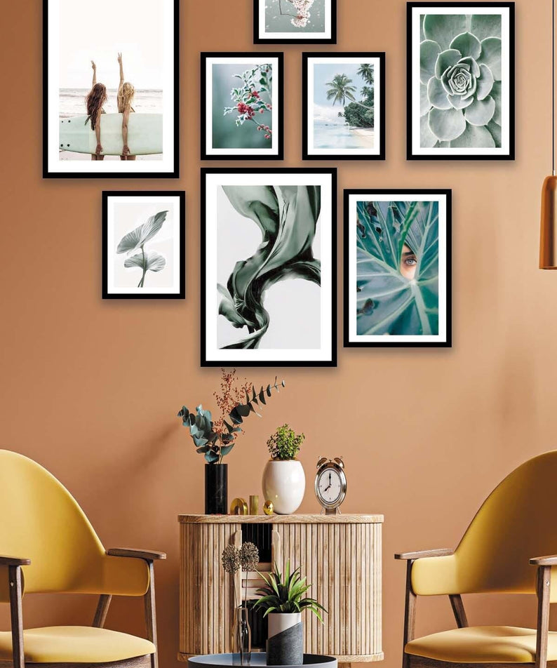 Yeşil Çiçek İle Manzaranın Ahengi Temalı Tablo Seti (Siyah Çerçeve Görünümlü)