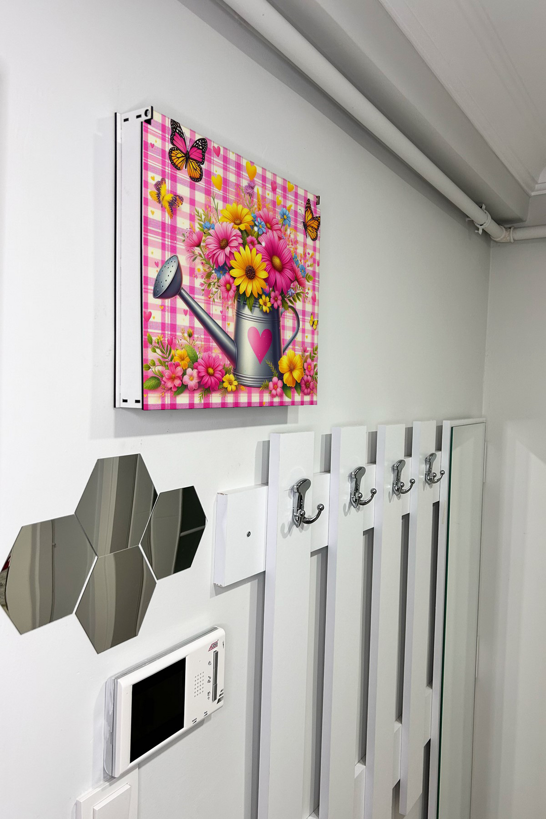 Vazo Görünümlü Çiçek Sulama Temalı Ahşap Sigorta Saklama Kutusu