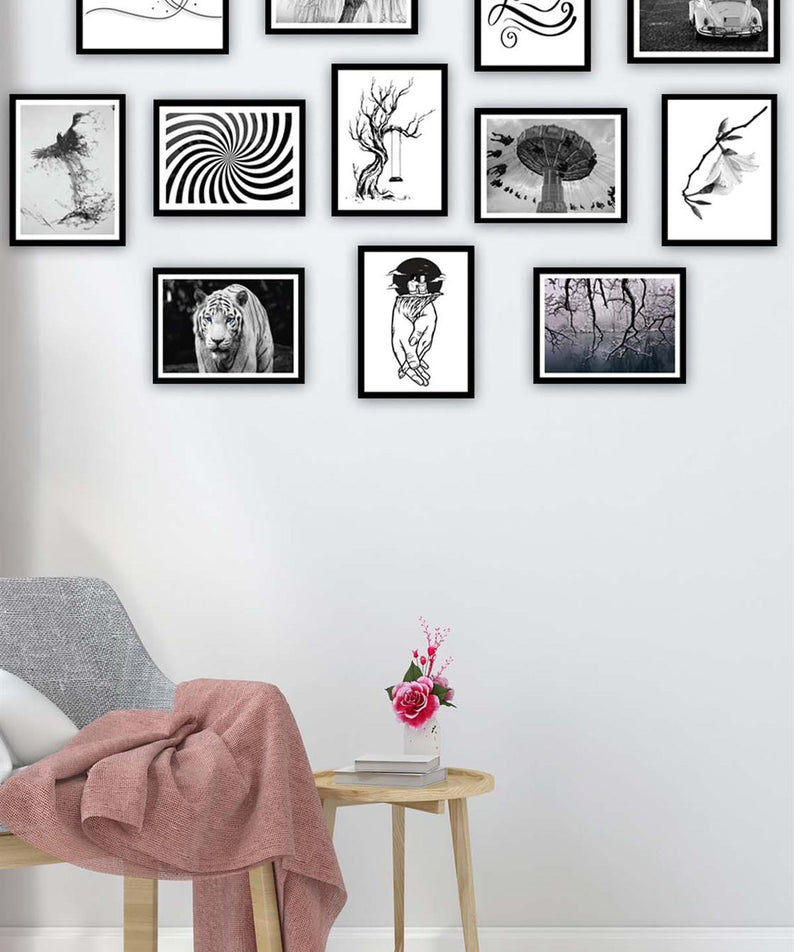 12 Parça Siyah Beyaz Çerçeve Görünümlü Tablo Seti