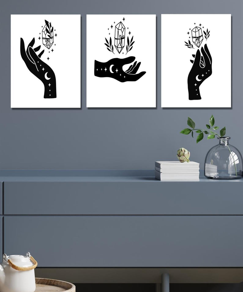 Siyah kristal tutan el 3'lü tablo seti