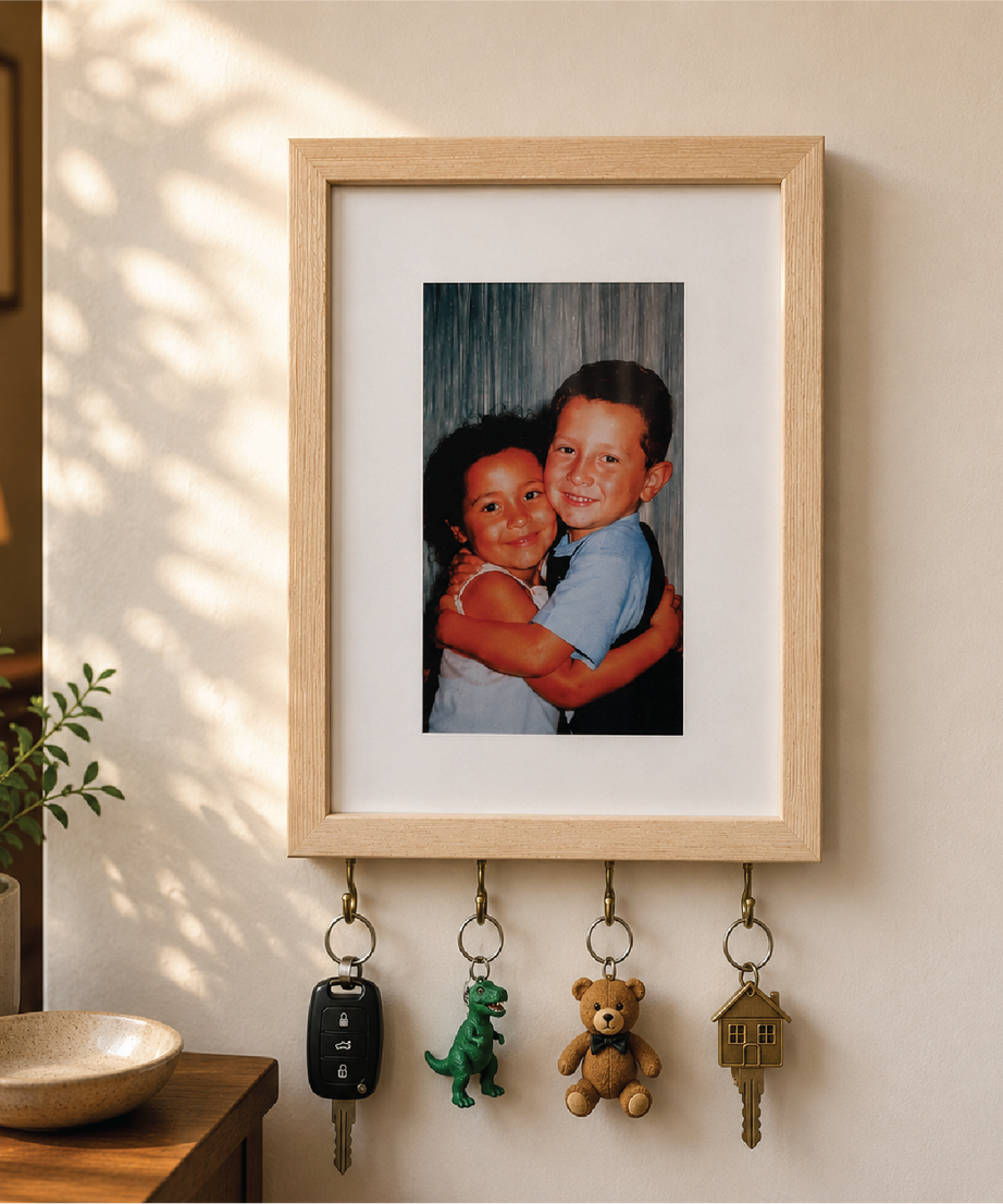Kişiye Özel Fotoğraflı Tablo Anahtarlık Askılığı I Ahşap Çerçeveli (4 Kancalı)