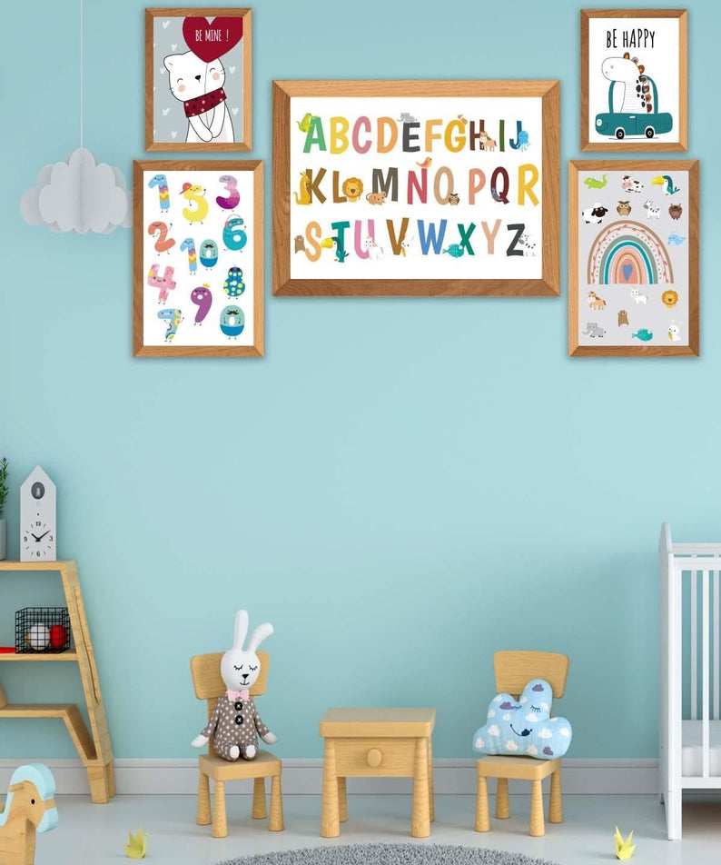 Sayılar Ve Harflerden Oluşan Öğretici Tablo