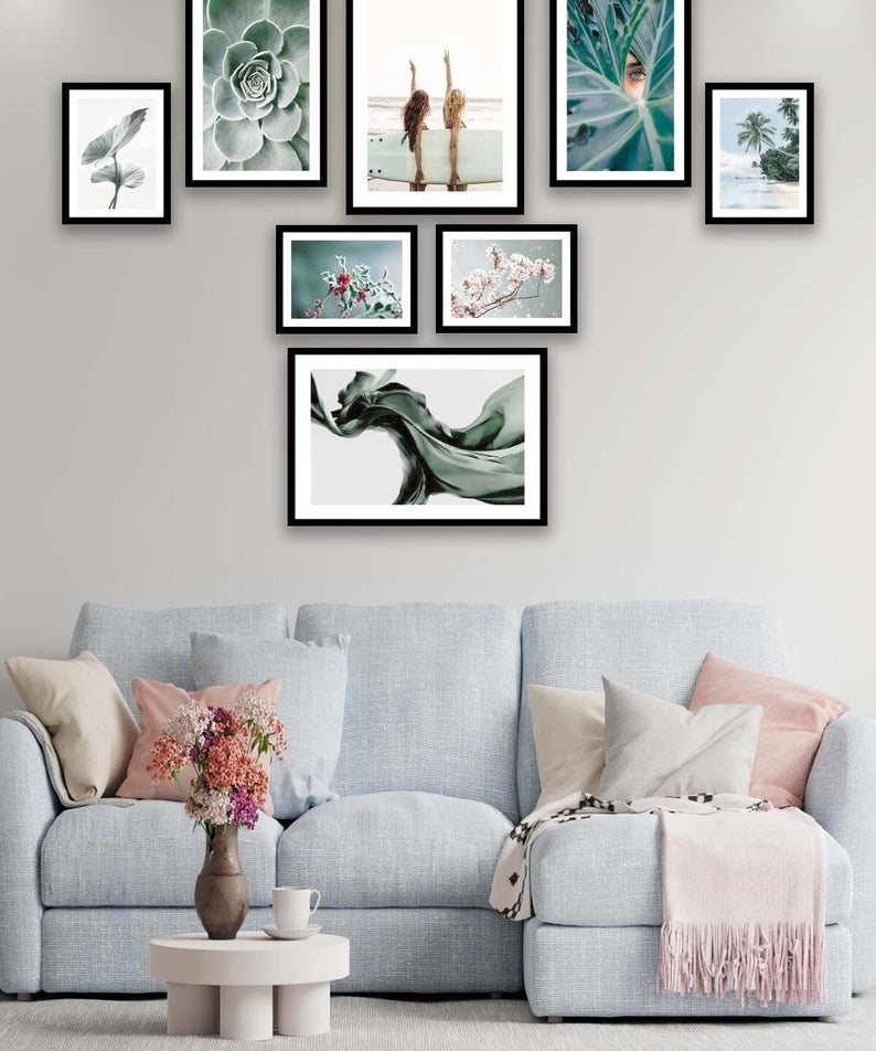 Yeşil Çiçek İle Manzaranın Ahengi Temalı Tablo Seti (Siyah Çerçeve Görünümlü)
