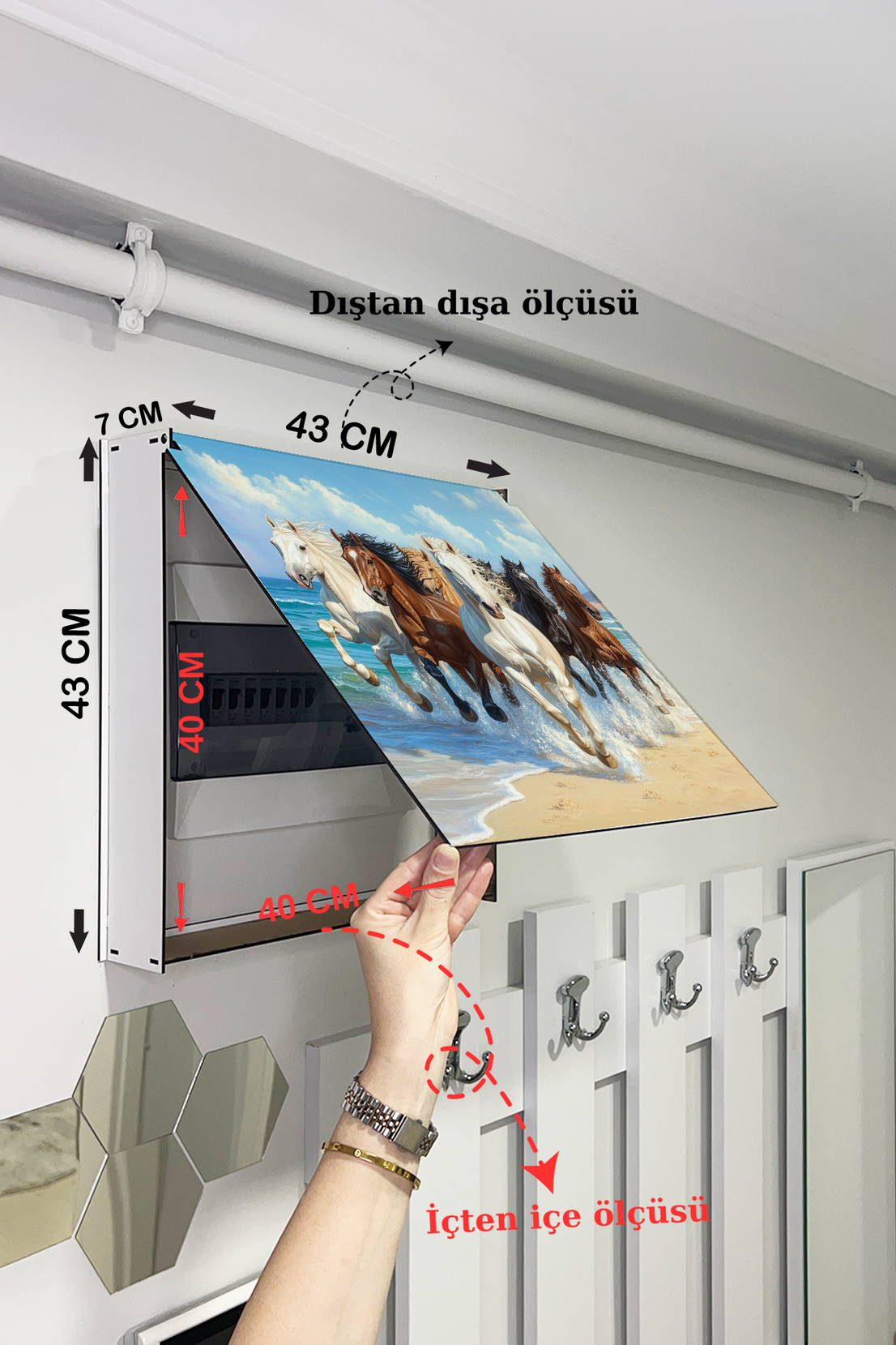 Kumsalda Dörtnala Koşan Atlar Temalı Ahşap Sigorta Saklama Kutusu