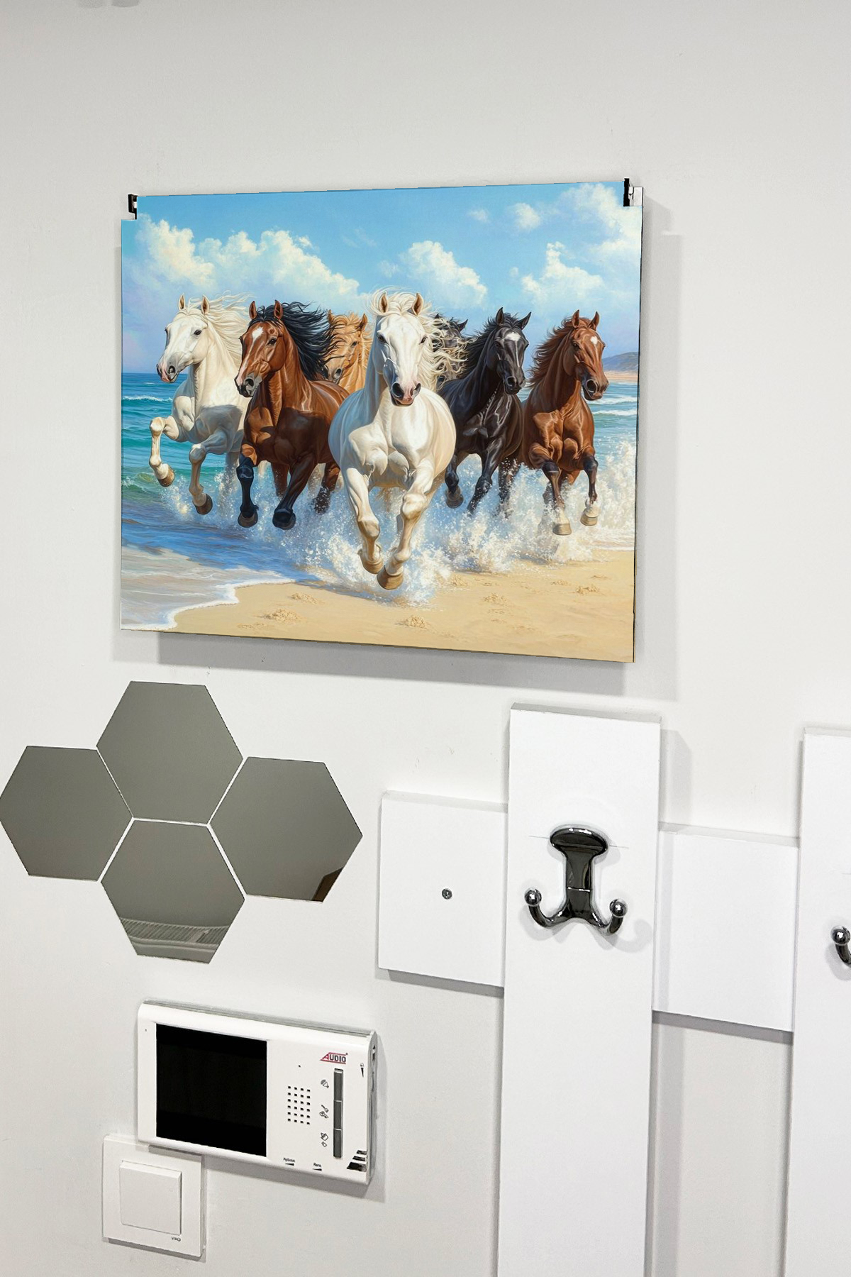 Kumsalda Dörtnala Koşan Atlar Temalı Ahşap Sigorta Saklama Kutusu