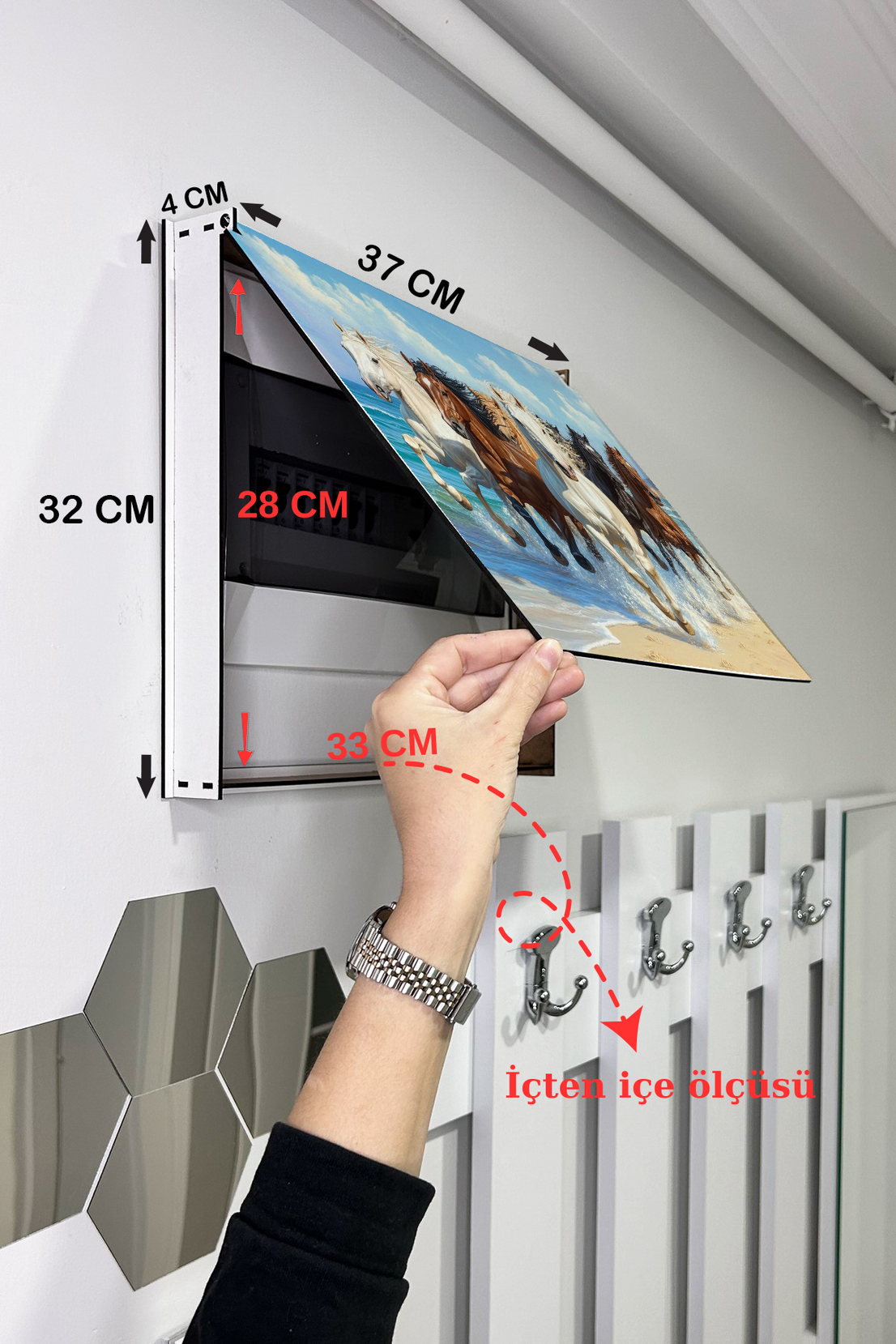 Kumsalda Dörtnala Koşan Atlar Temalı Ahşap Sigorta Saklama Kutusu