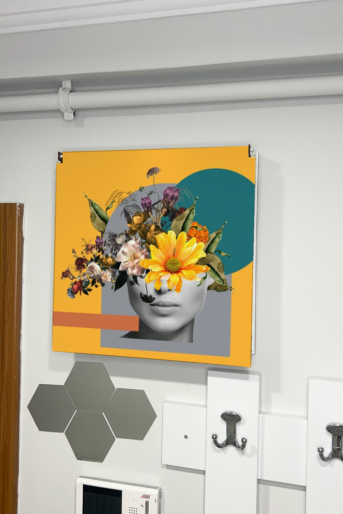 Kafasında Çiçekli Kız Temalı Ahşap Sigorta Saklama Kutusu