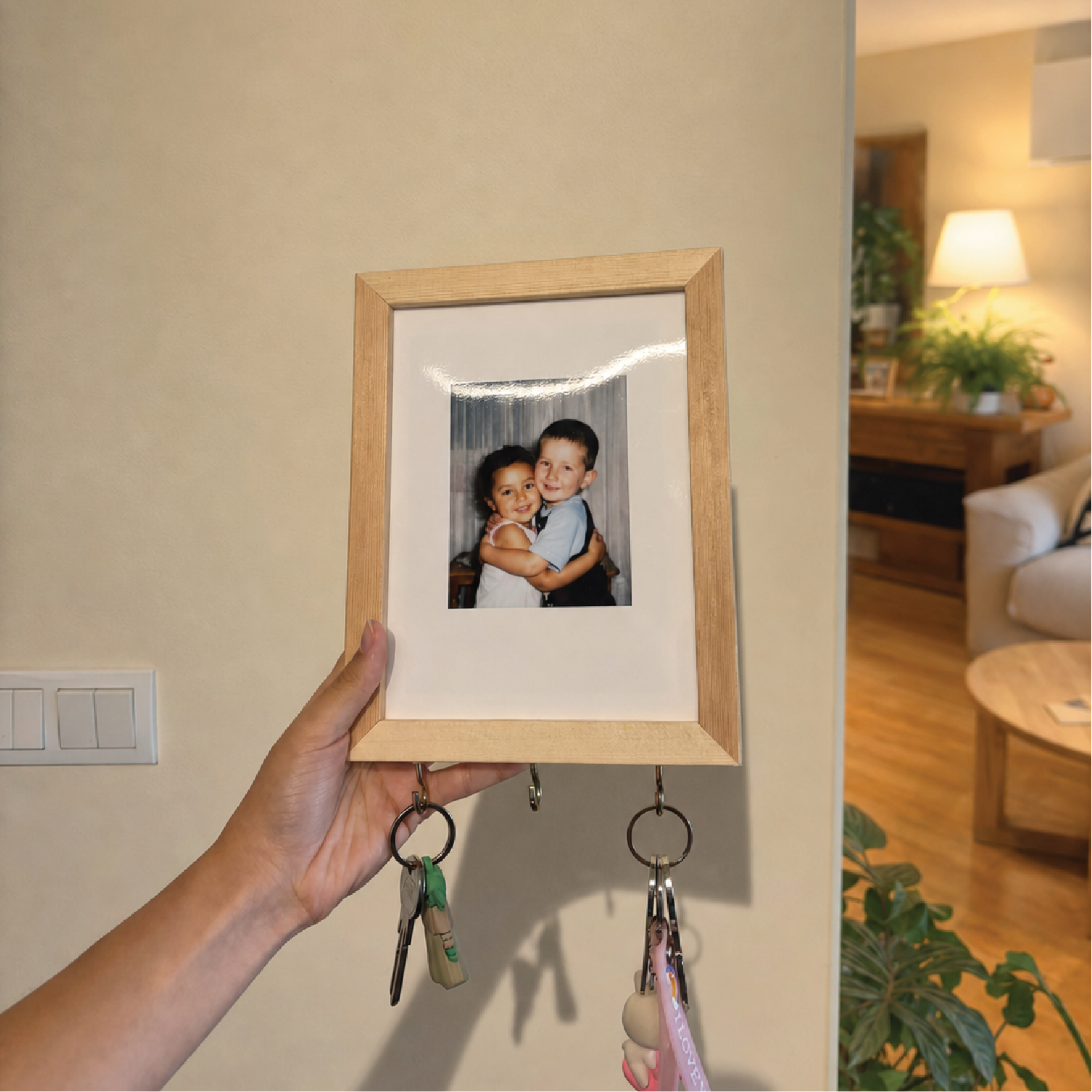 Kişiye Özel Fotoğraflı Tablo Anahtarlık Askılığı I Ahşap Çerçeveli (3 Kancalı)
