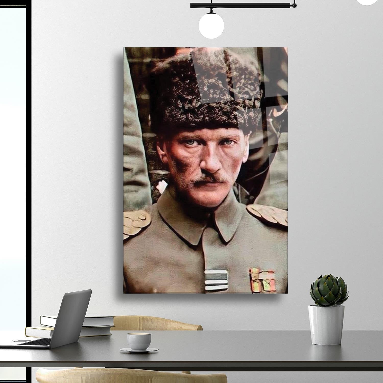 Atatürk Komutan Temalı Dayanıklı Cam Tablo