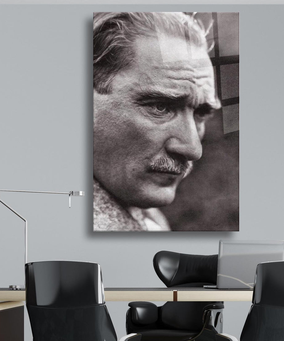 Atatürk Siyah Beyaz Temalı Dayanıklı Cam Tablo