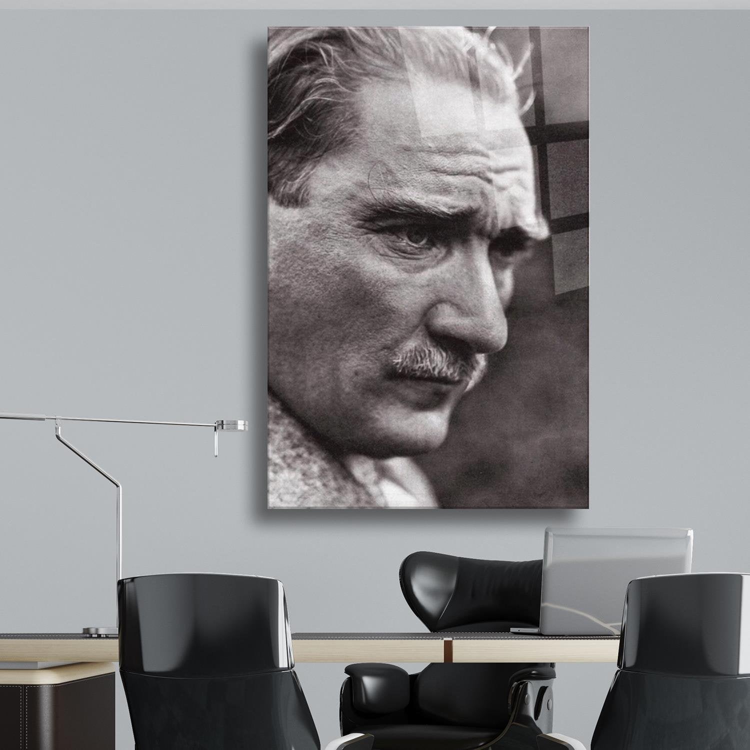Atatürk Siyah Beyaz Temalı Dayanıklı Cam Tablo