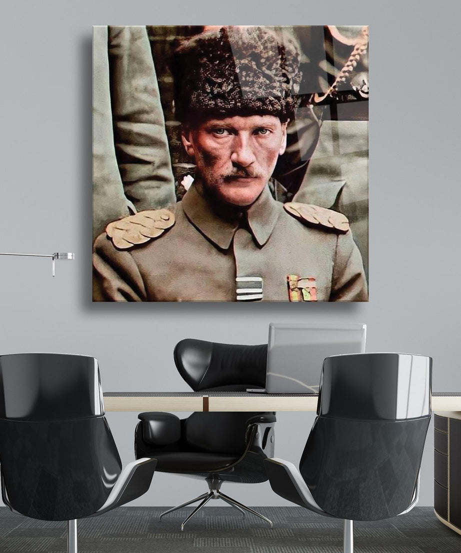 Komutan Atatürk Temalı Cam Tablo
