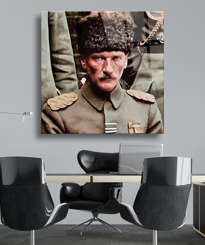 Komutan Atatürk Temalı Cam Tablo