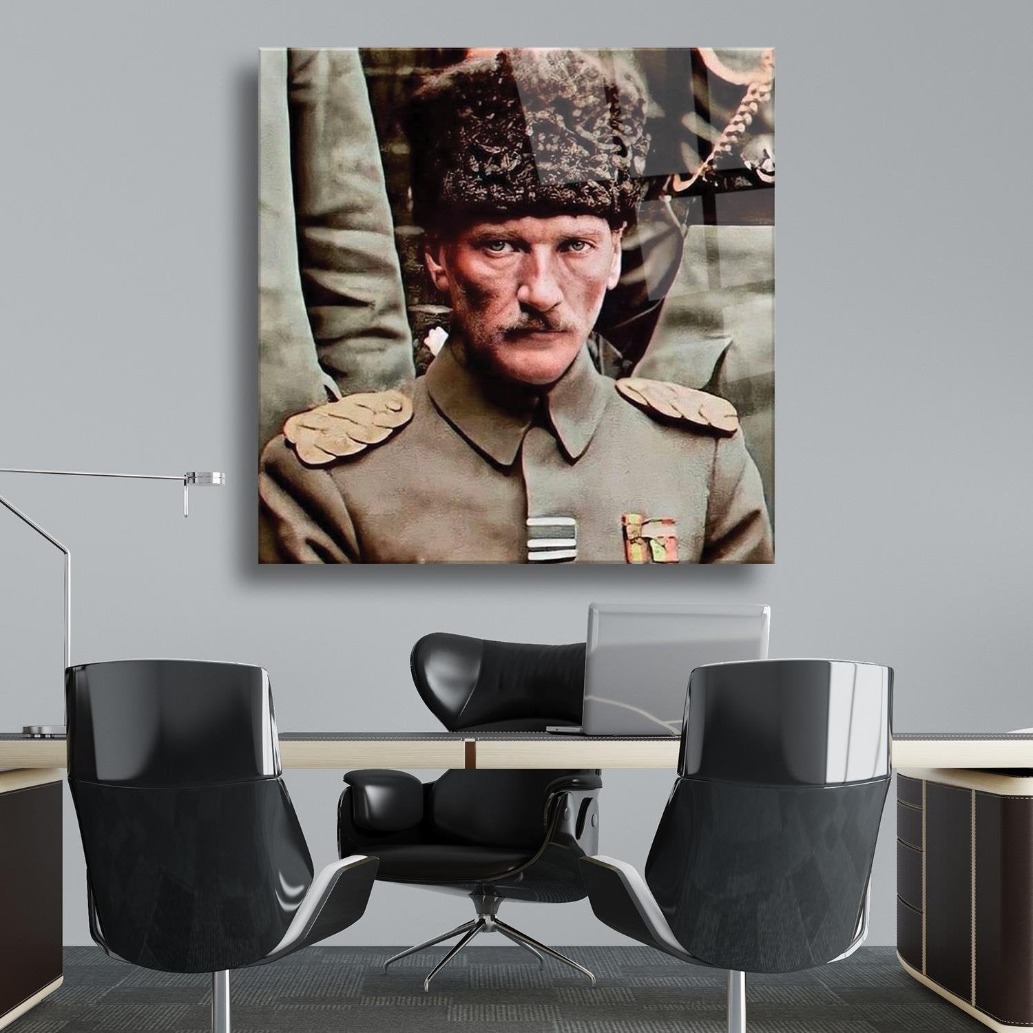 Komutan Atatürk Temalı Cam Tablo