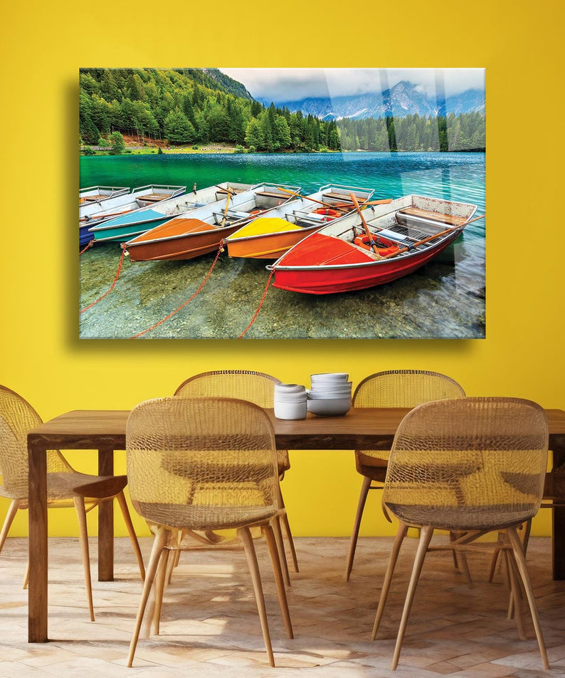 Renkli Kayık Ve Manzara Temalı Cam Tablo