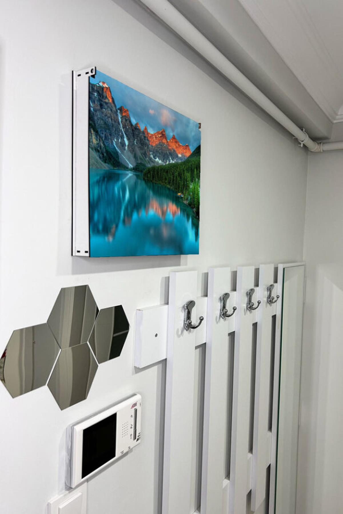 Sigorta Saklama Kutusu Aynı Zamanda Dağ Ve Göl Manzaralı Tablo