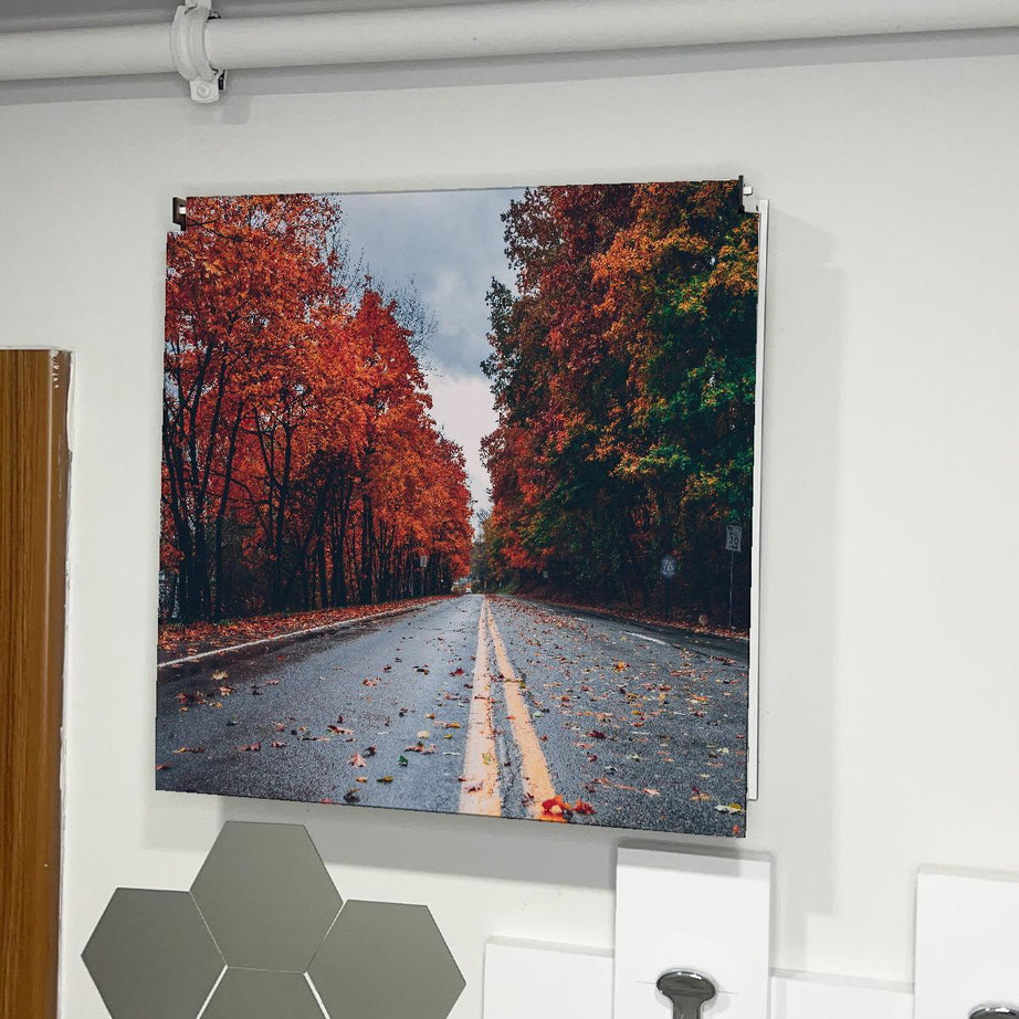 SİGORTA SAKLAMA KUTUSU AYNI ZAMANDA MANZARALI TABLOLAR 43X43 CM