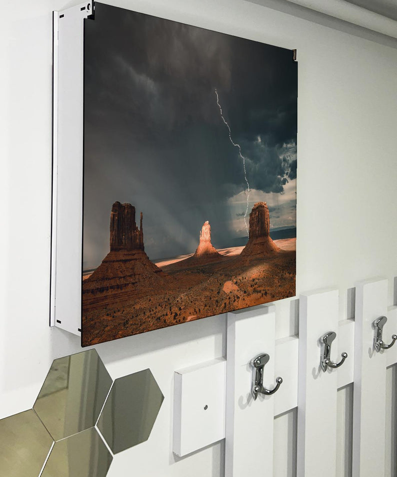 SİGORTA SAKLAMA KUTUSU AYNI ZAMANDA MANZARALI TABLOLAR 43X43 CM