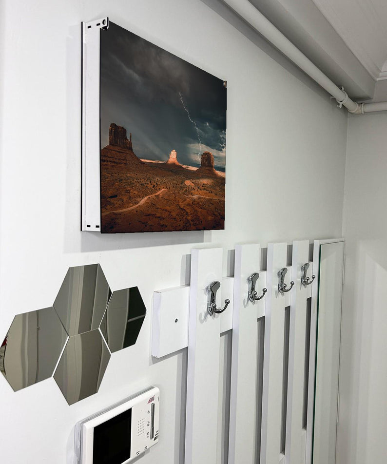 Sigorta Saklama Kutusu Aynı Zamanda Manzaralı Tablolar