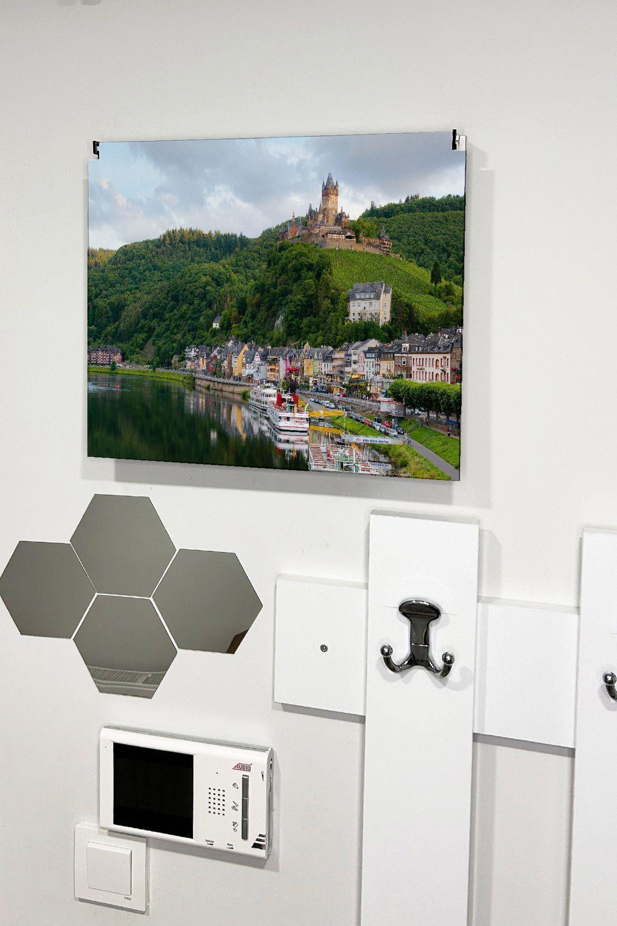 Sigorta Saklama Kutusu Aynı Zamanda Orman Ve Göl Kenarı Manzaralı Tablo