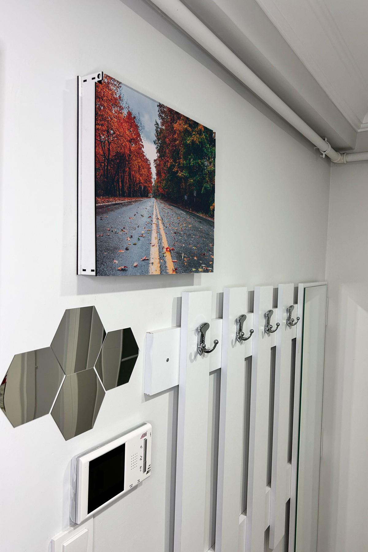 Sigorta Saklama Kutusu Aynı Zamanda Yol Ve Sonbahar Manzaralı Tablo